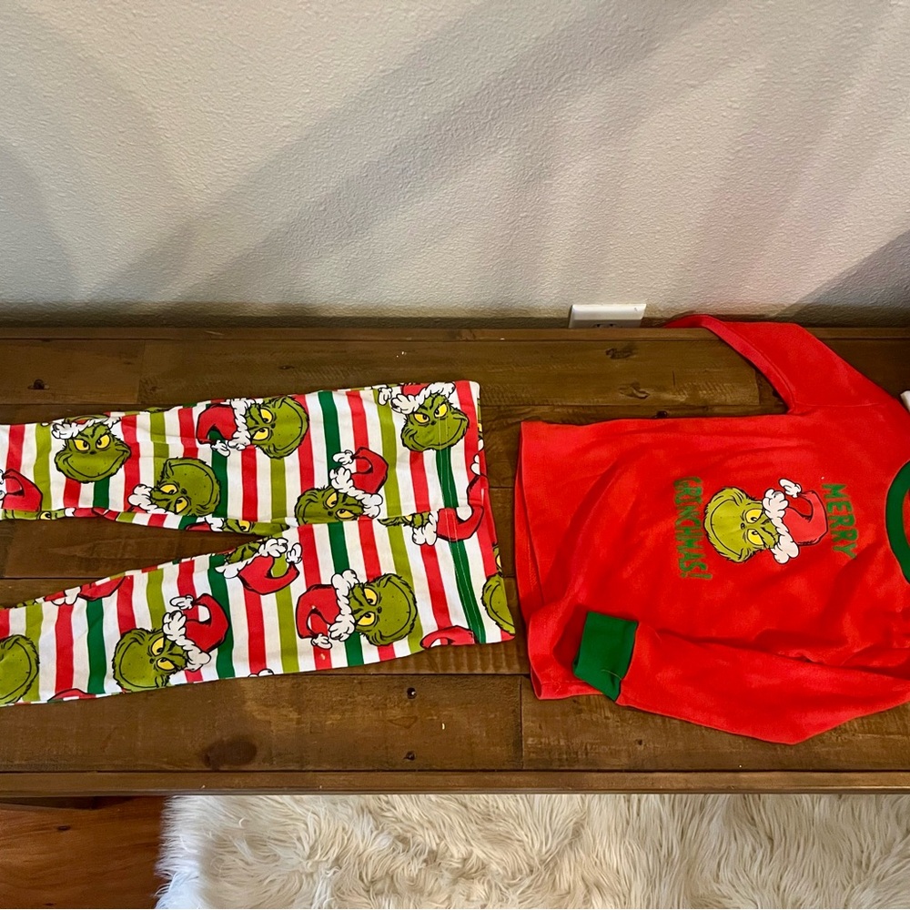 Dr. Seuss Grinch Matching Family Christmas Pajamas Kids Size 3t